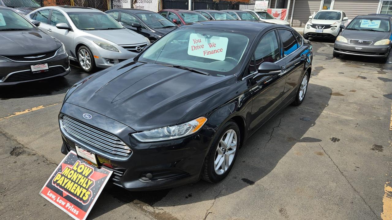 2014 Ford Fusion SE Photo4