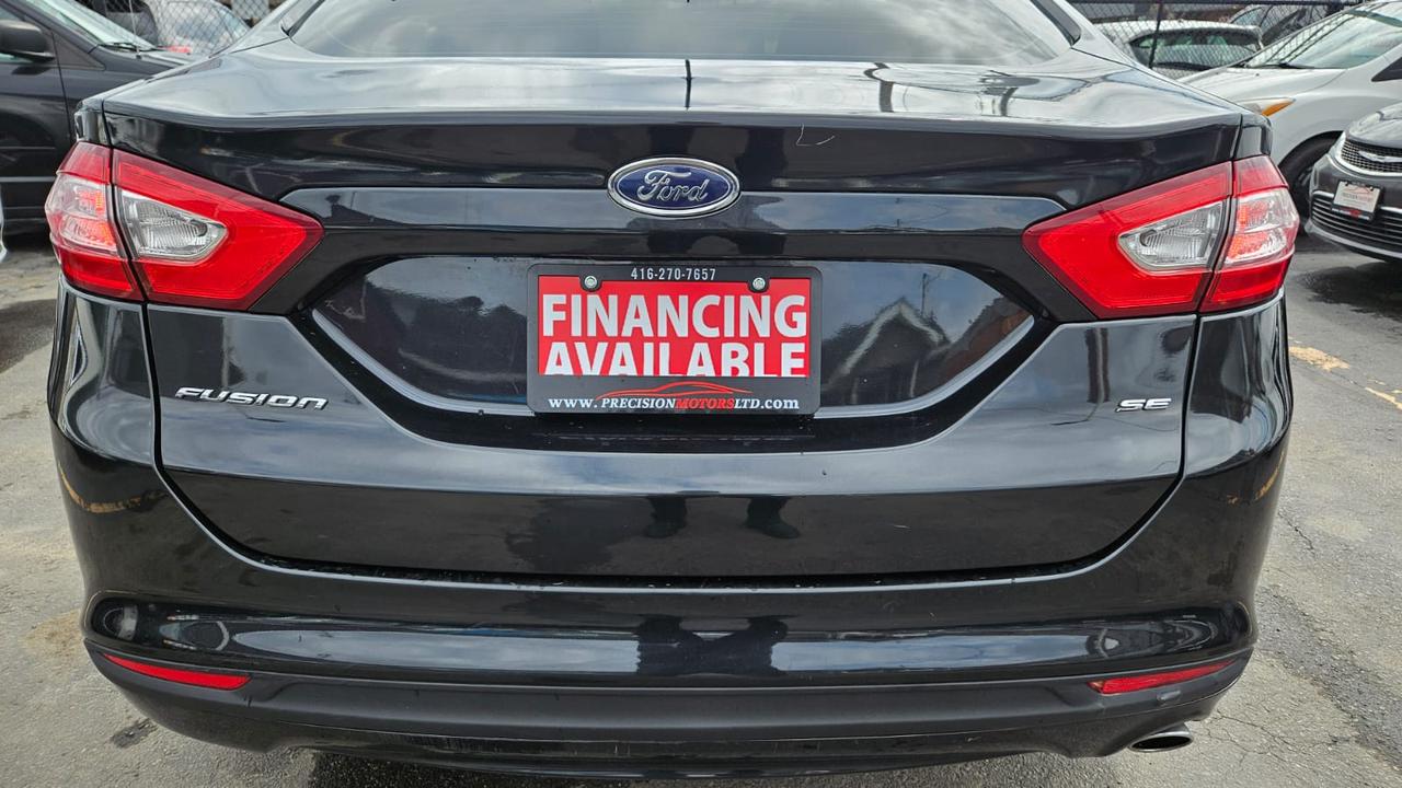 2014 Ford Fusion SE Photo