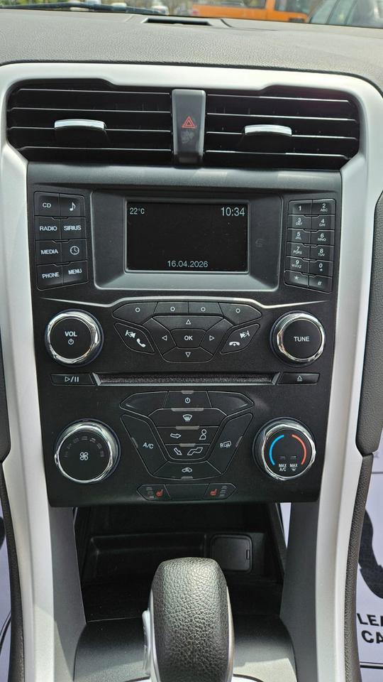 2014 Ford Fusion SE Photo