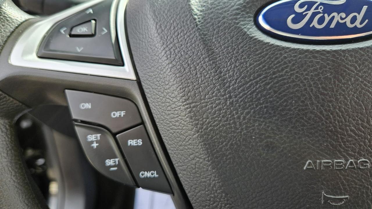 2014 Ford Fusion SE Photo