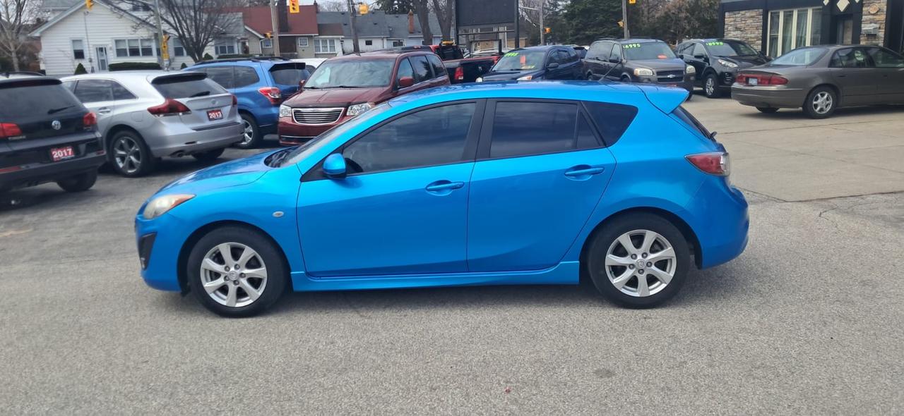 2010 Mazda MAZDA3 GS Photo3