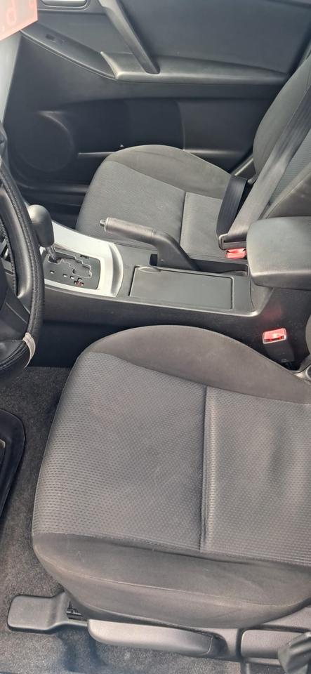 2010 Mazda MAZDA3 GS Photo