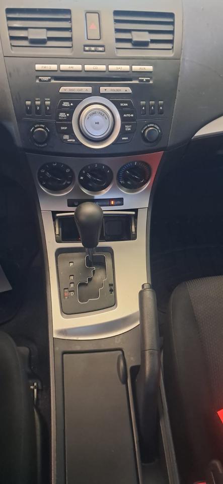 2010 Mazda MAZDA3 GS Photo