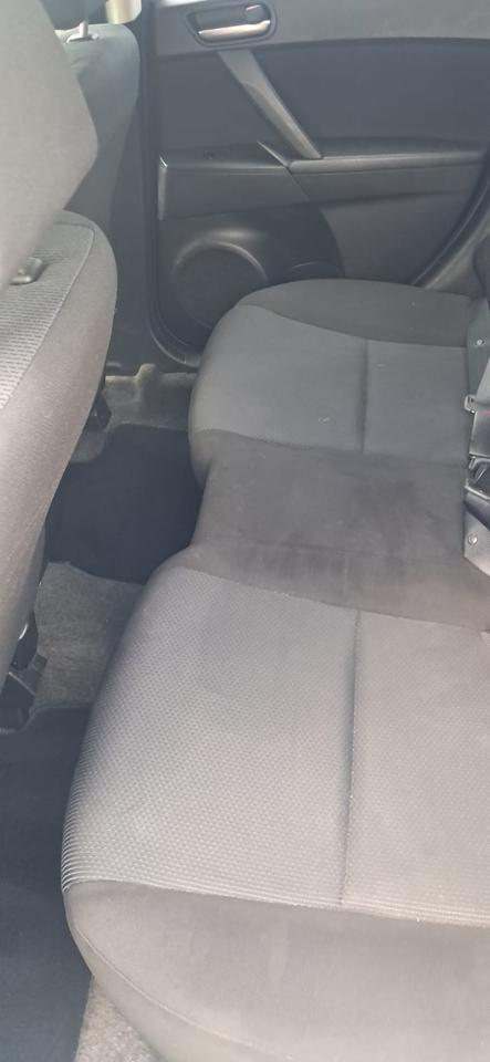 2010 Mazda MAZDA3 GS Photo