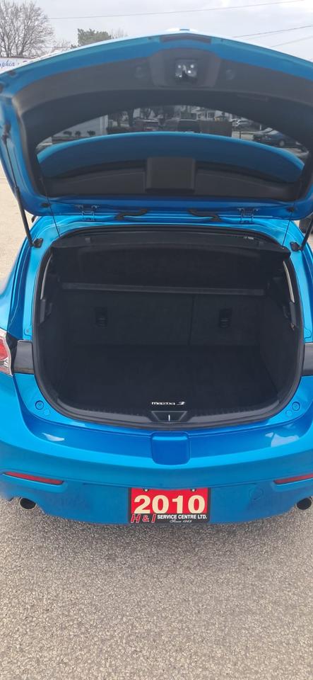 2010 Mazda MAZDA3 GS Photo