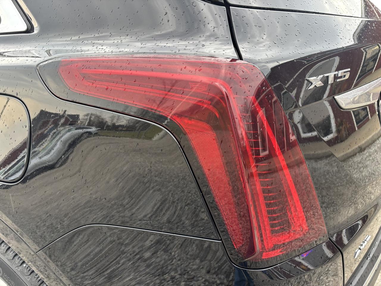 2021 Cadillac XT5 Luxury ~Leather~Heated Seats~2 Keys~Safety included~ Photo