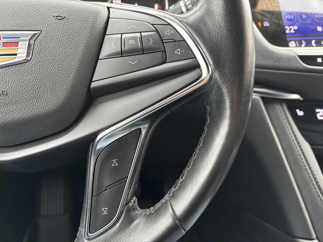 2021 Cadillac XT5 Luxury ~Leather~Heated Seats~2 Keys~Safety included~ Photo