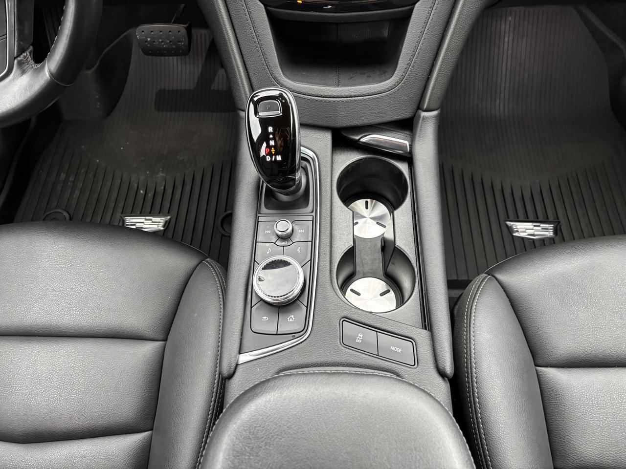 2021 Cadillac XT5 Luxury ~Leather~Heated Seats~2 Keys~Safety included~ Photo