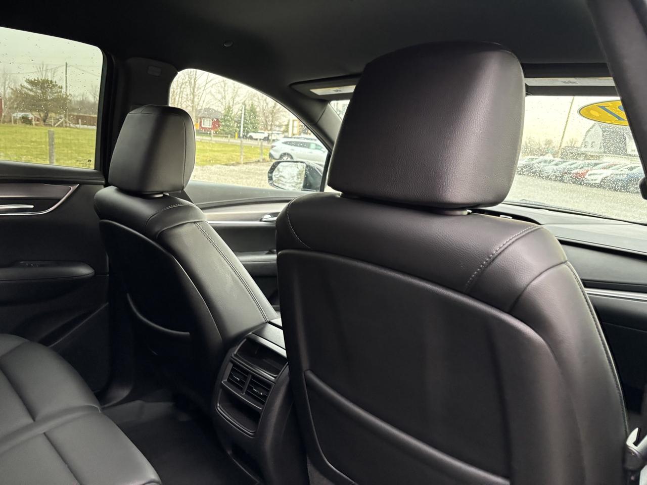 2021 Cadillac XT5 Luxury ~Leather~Heated Seats~2 Keys~Safety included~ Photo