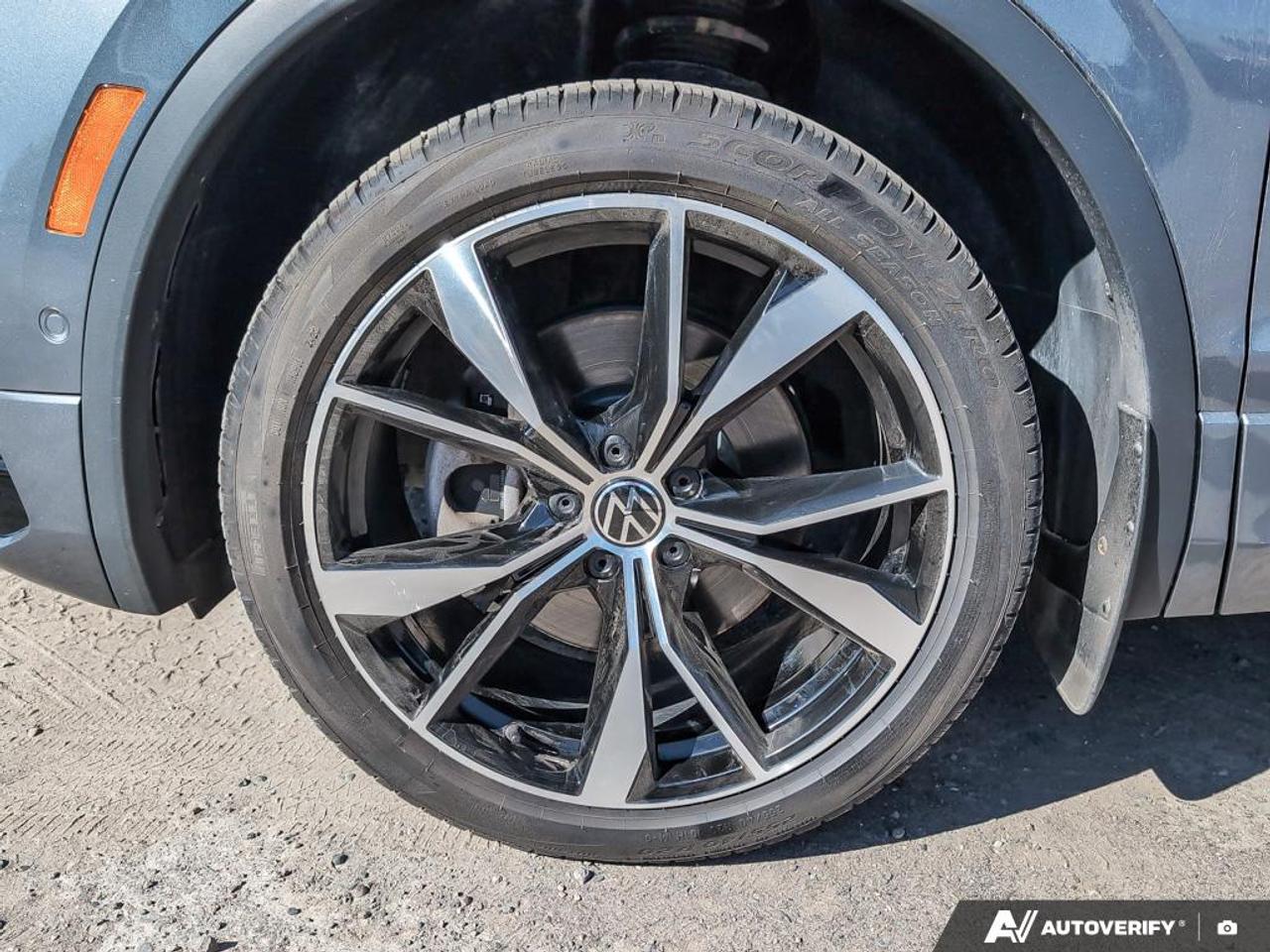 2023 Volkswagen Tiguan HIGHLINE R-LINE 4MOTION Photo