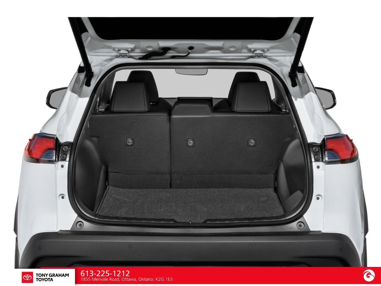 2024 Toyota Corolla Cross Hybrid XSE Photo