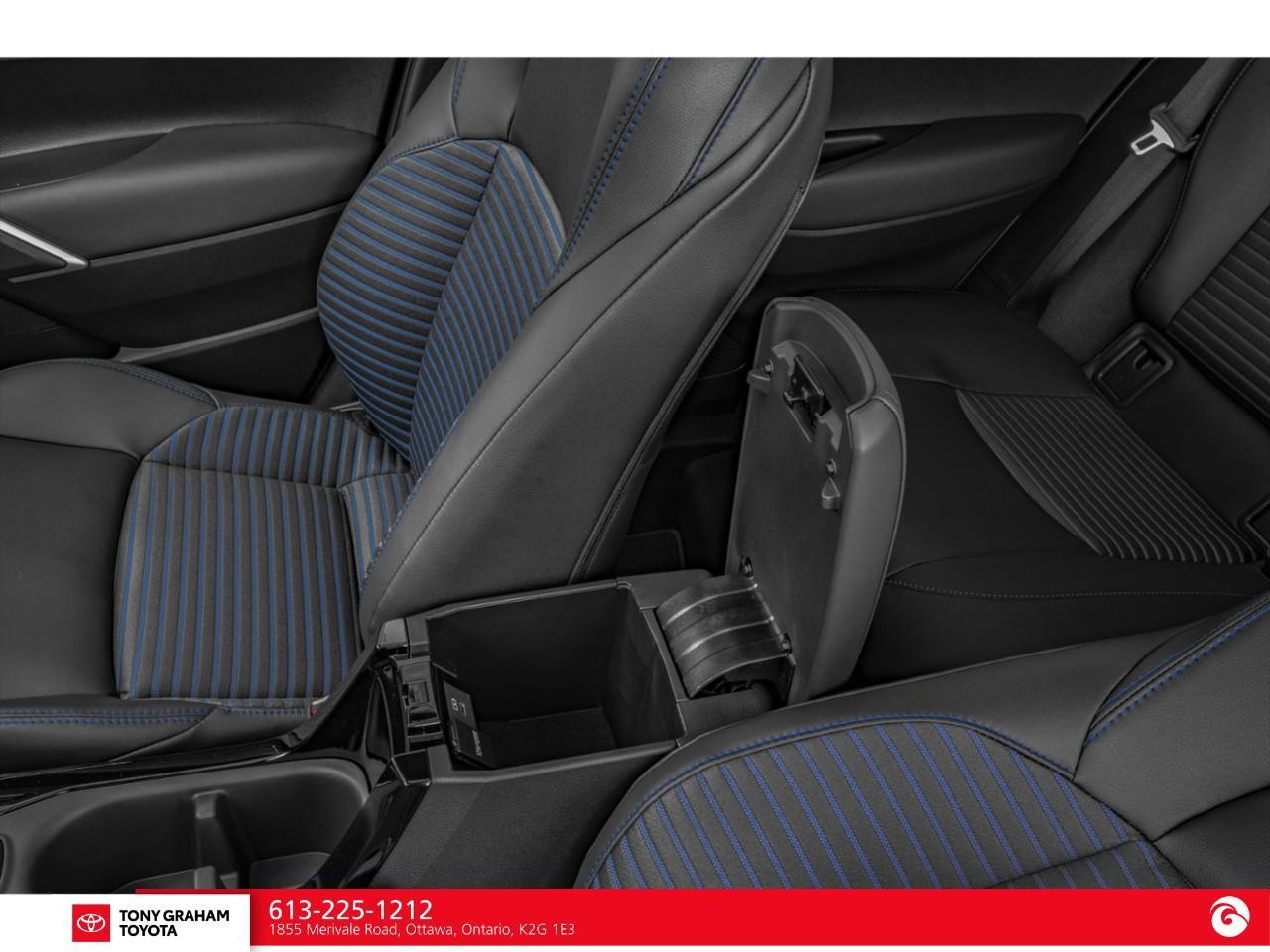 2024 Toyota Corolla Cross Hybrid XSE Photo