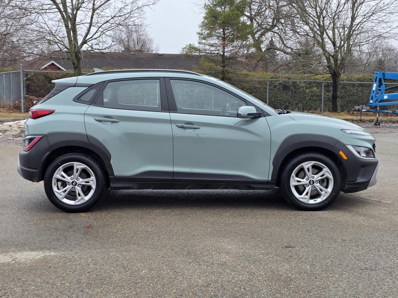 2023 Hyundai KONA Preferred AWD Photo3