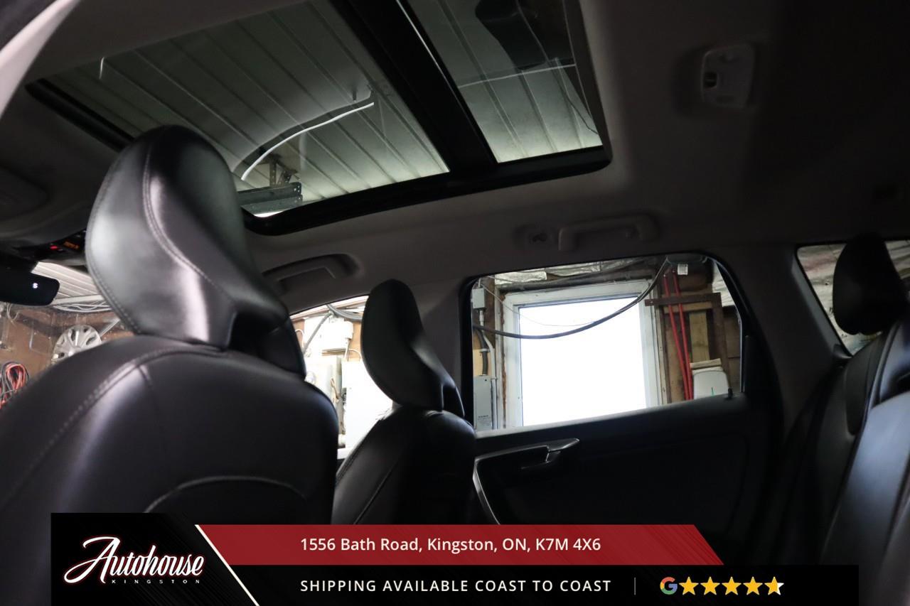 2015 Volvo XC60 T5 Premier Plus LEATHER - PANORAMIC SUNROOF Photo