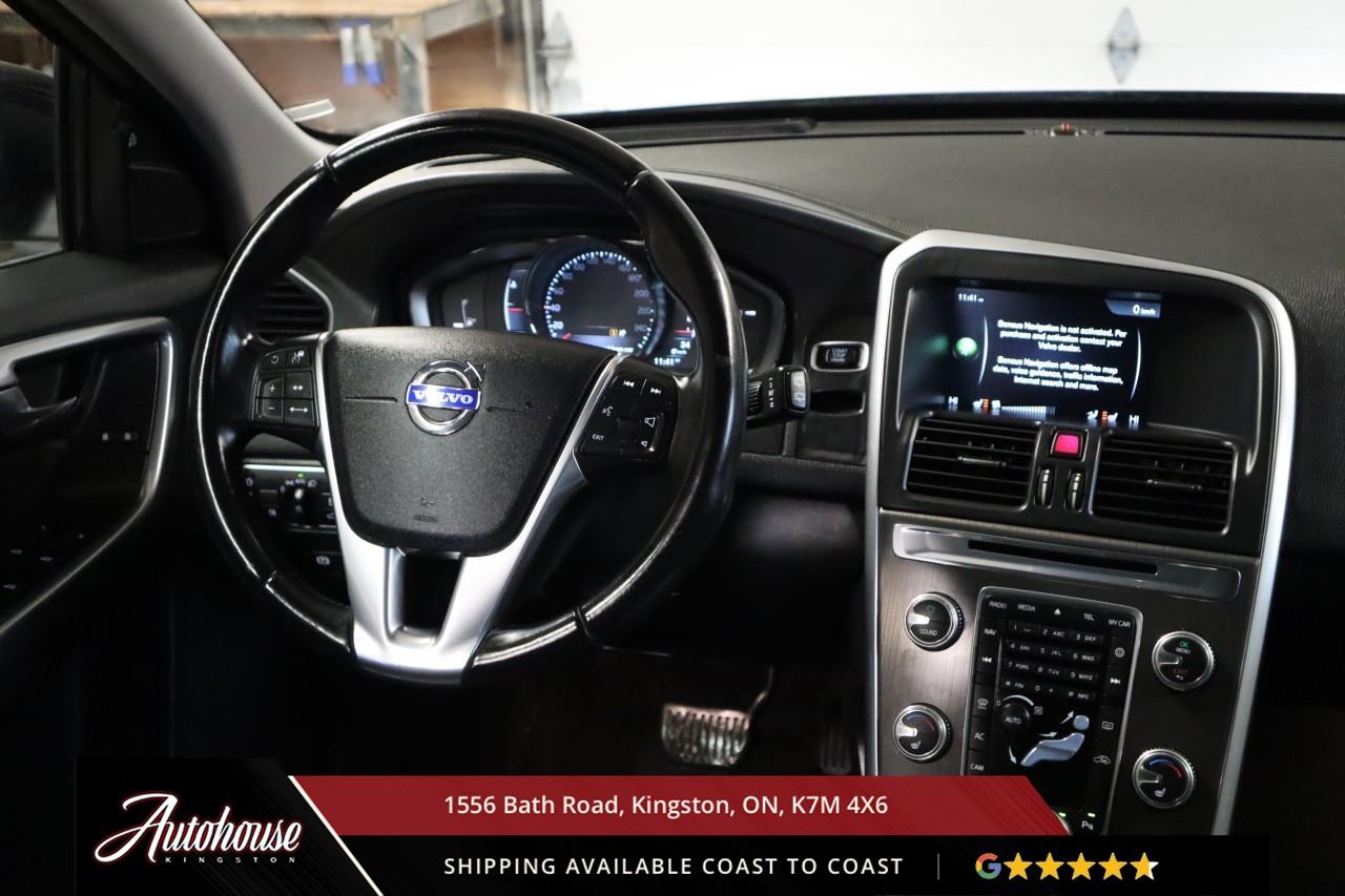2015 Volvo XC60 T5 Premier Plus LEATHER - PANORAMIC SUNROOF Photo