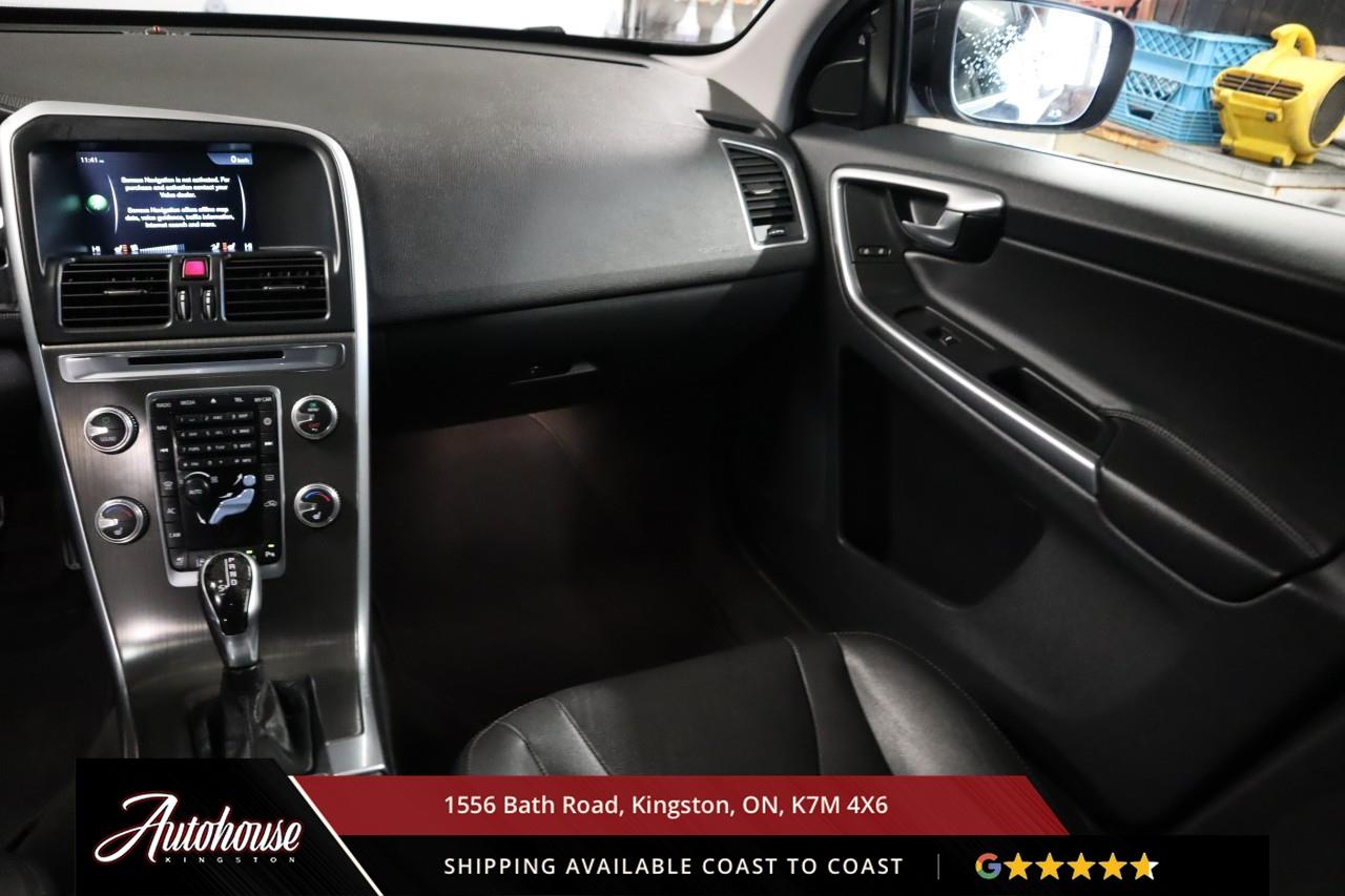 2015 Volvo XC60 T5 Premier Plus LEATHER - PANORAMIC SUNROOF Photo