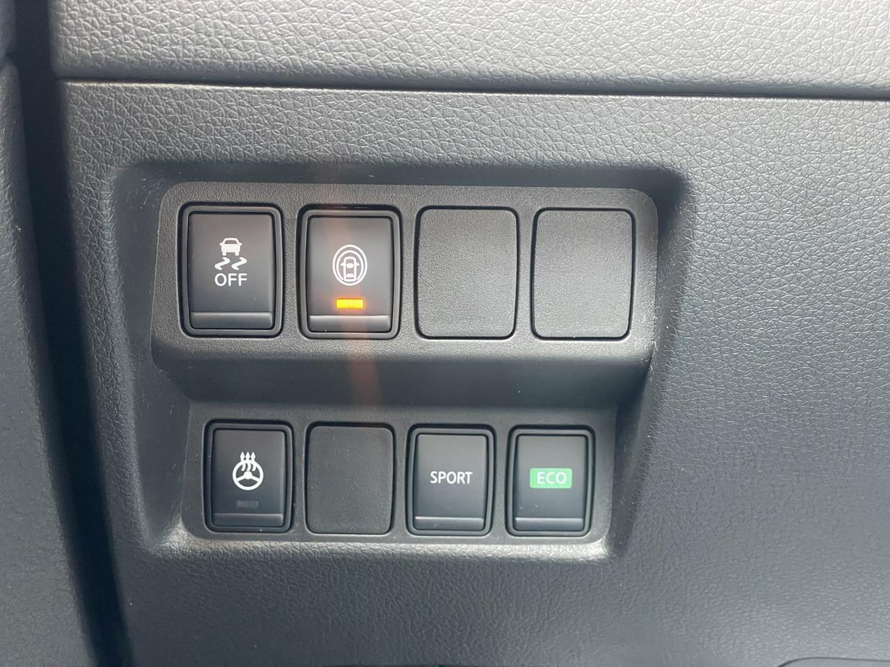 2020 Nissan Qashqai SV *One Owner Photo