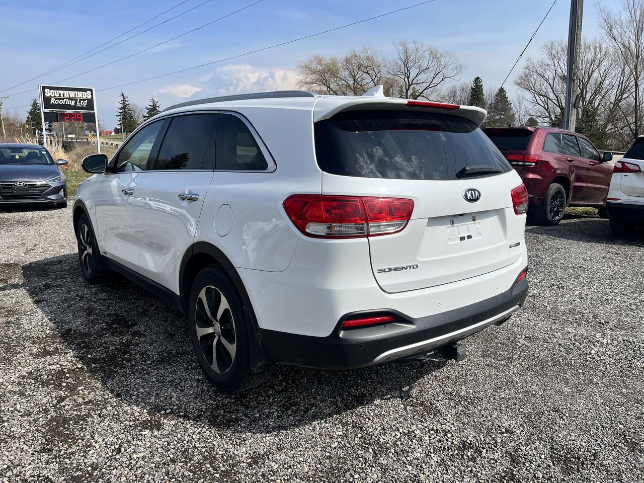 2017 Kia Sorento EX Turbo Photo3