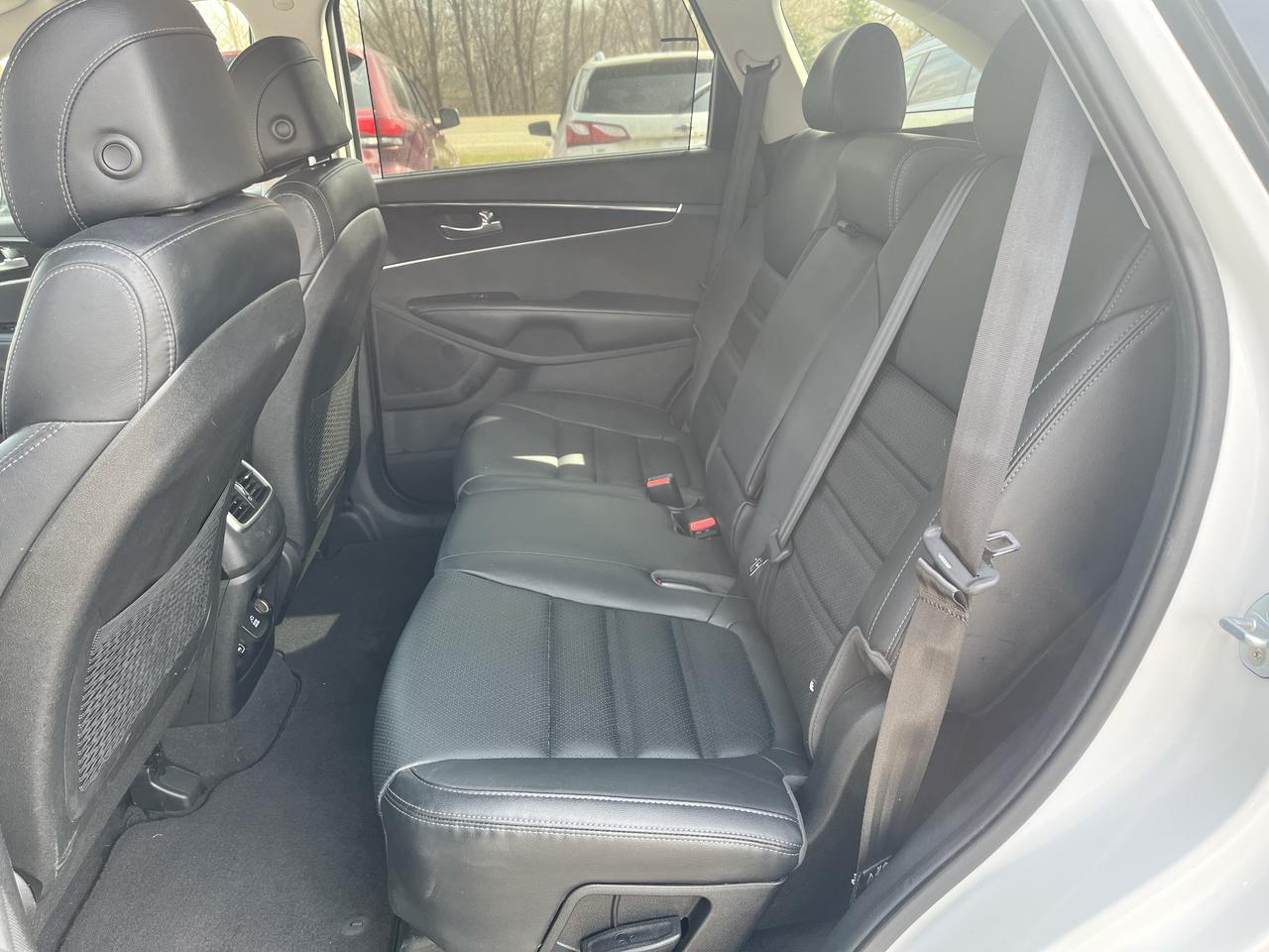 2017 Kia Sorento EX Turbo Photo