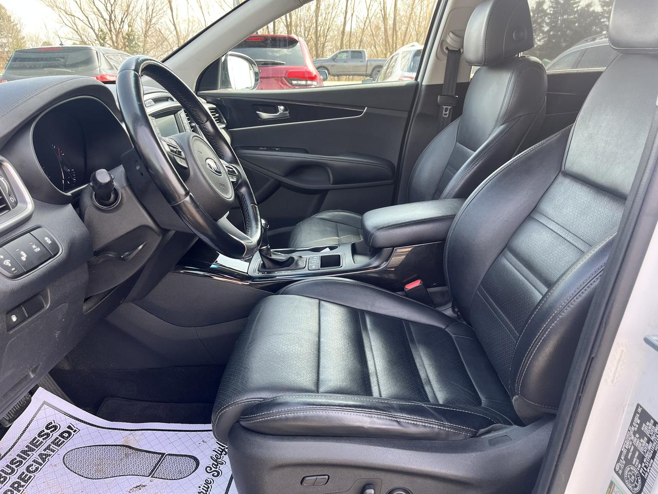 2017 Kia Sorento EX Turbo Photo