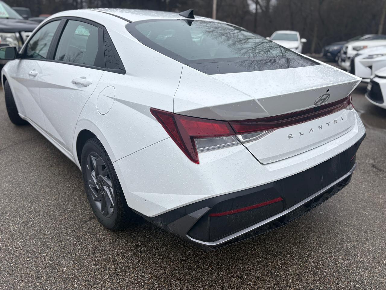 2024 Hyundai Elantra CERTIFIED,ONE OWNER,NO ACCIDENT,$17800,LOCAL CAR Photo3