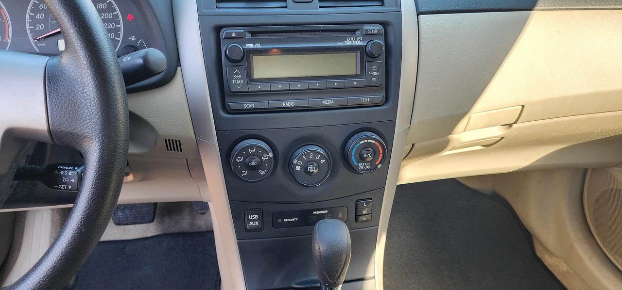 2012 Toyota Corolla CE Photo