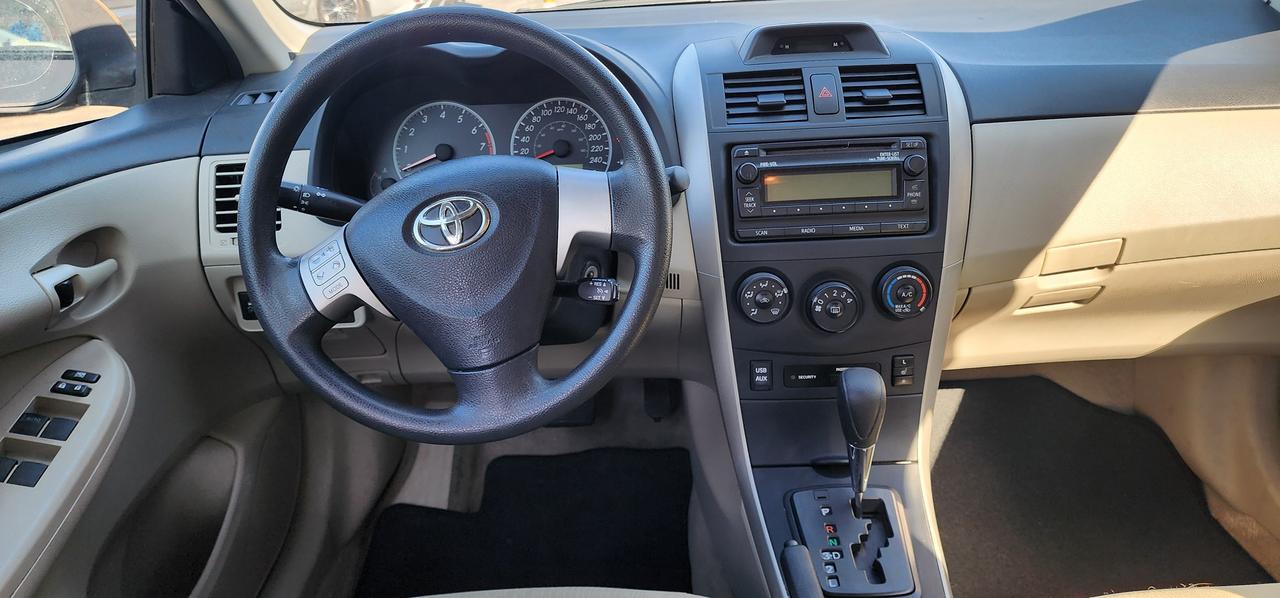 2012 Toyota Corolla CE Photo