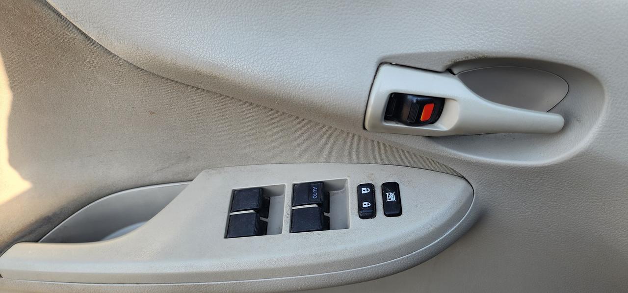 2012 Toyota Corolla CE Photo