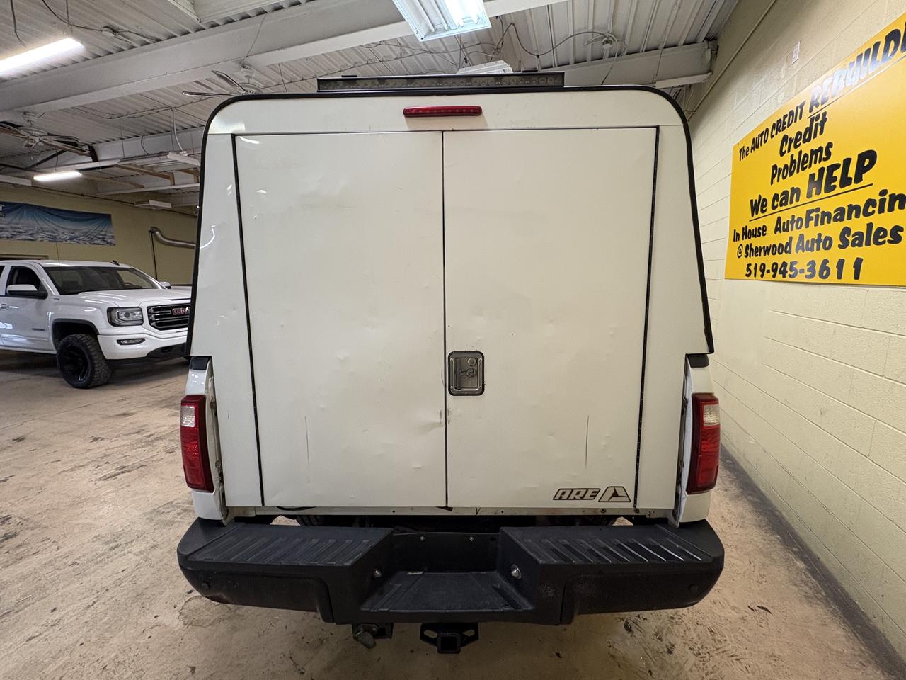 2015 Ford SUPER DUTY F-250 SRW XLT Photo3