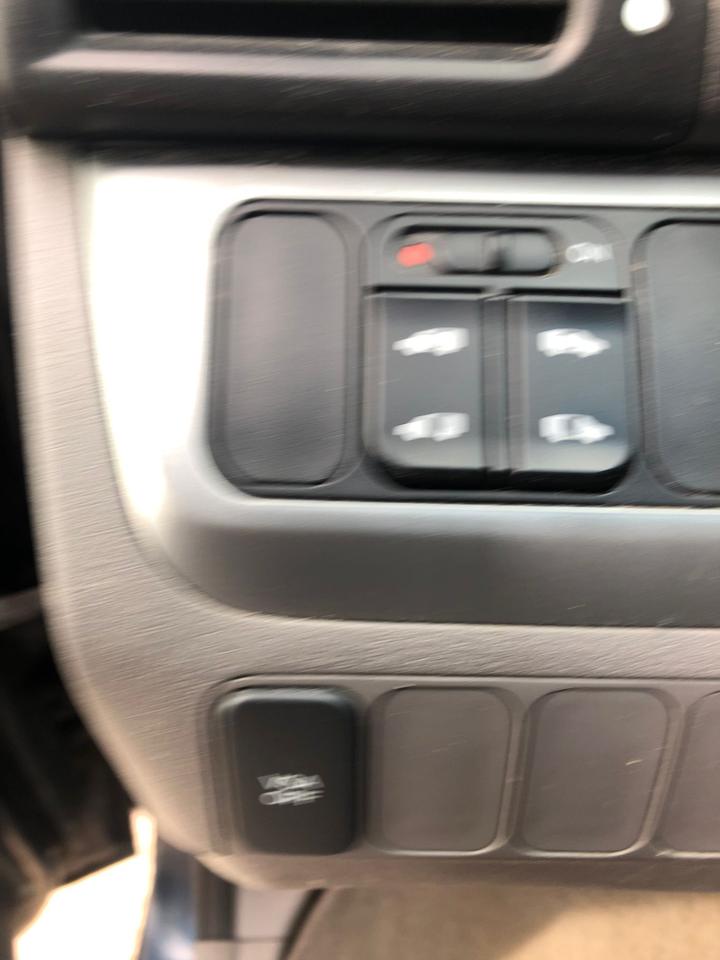 2010 Honda Odyssey SE, COMES CERTIFIED WITH 3 YR WARRANTY INCLUDED Photo