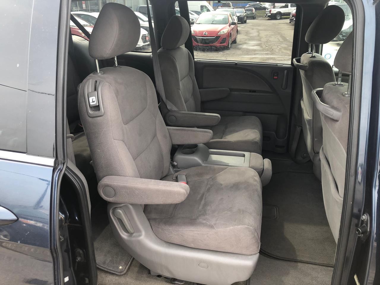 2010 Honda Odyssey SE, COMES CERTIFIED WITH 3 YR WARRANTY INCLUDED Photo