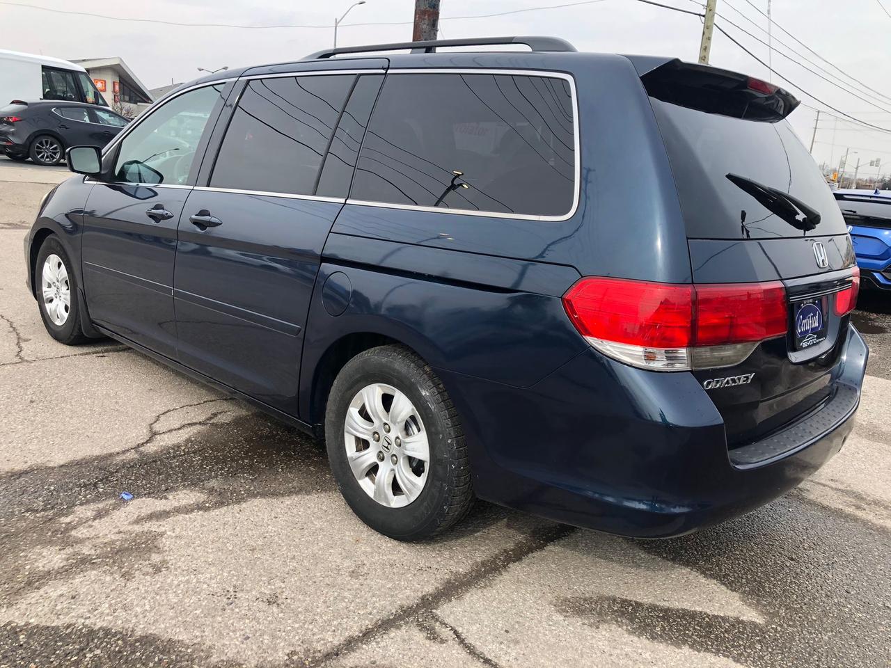 2010 Honda Odyssey SE, COMES CERTIFIED WITH 3 YR WARRANTY INCLUDED Photo
