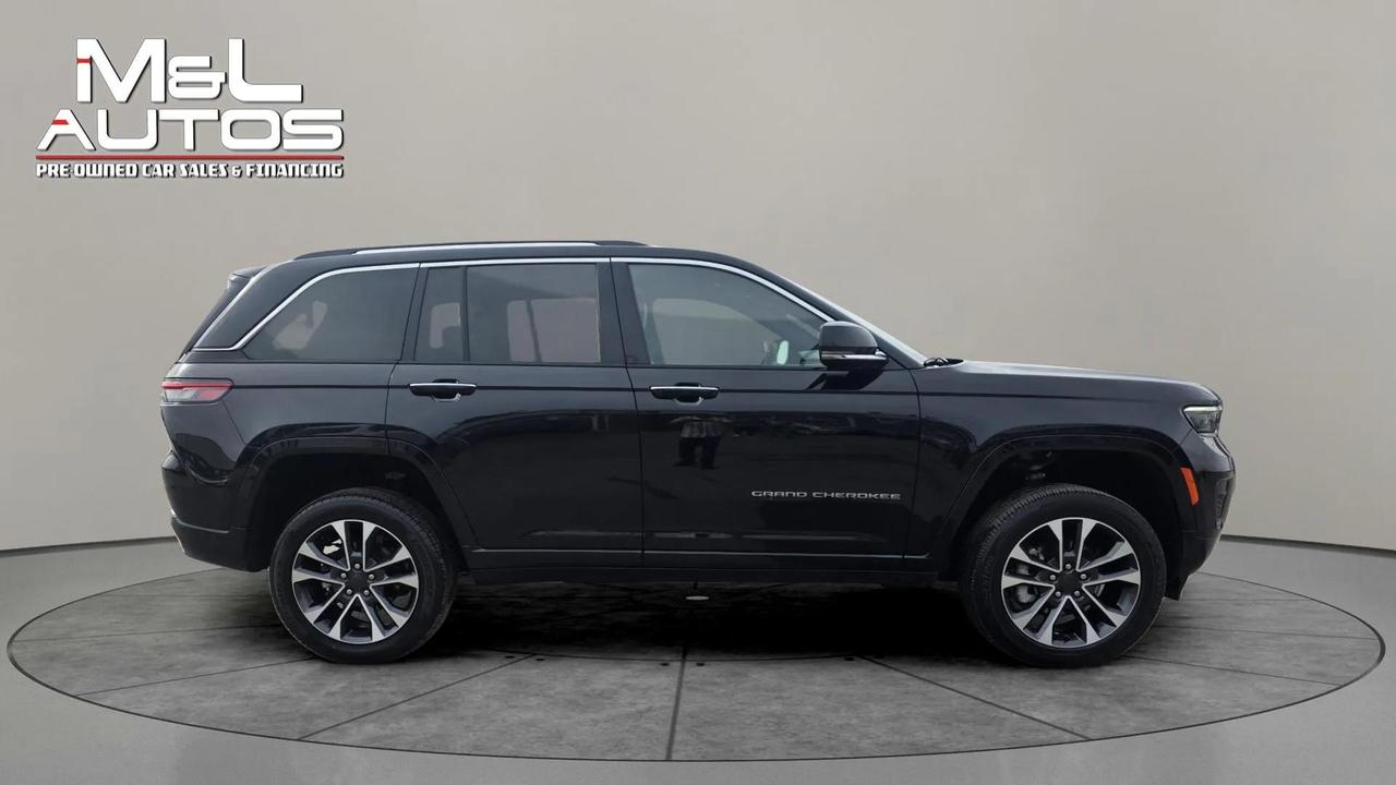 2023 Jeep Grand Cherokee OVERLAND 4X4 Photo