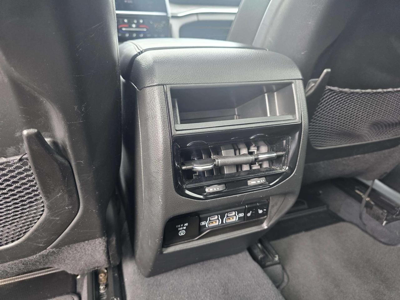 2023 Jeep Grand Cherokee OVERLAND 4X4 Photo