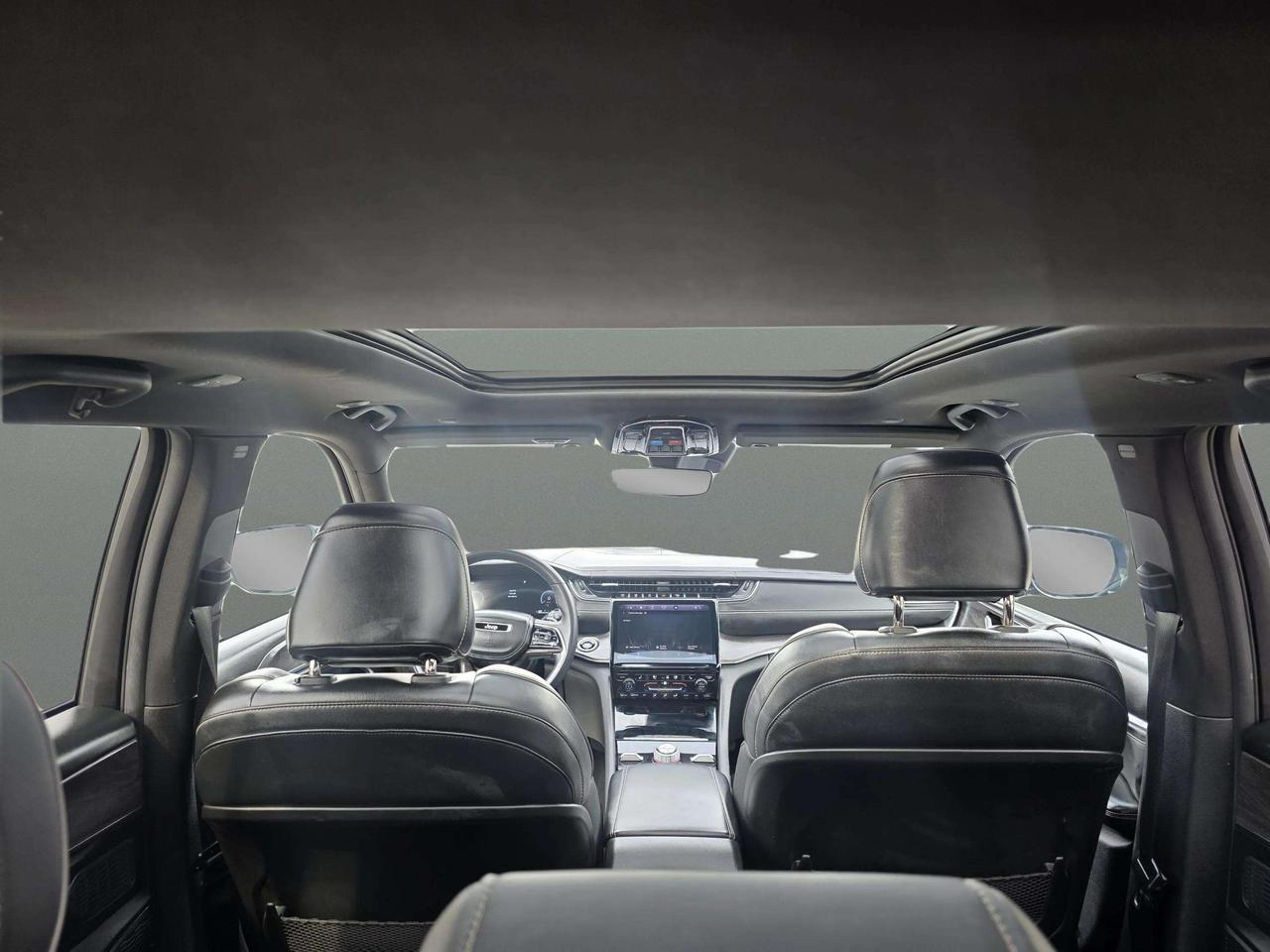 2023 Jeep Grand Cherokee OVERLAND 4X4 Photo