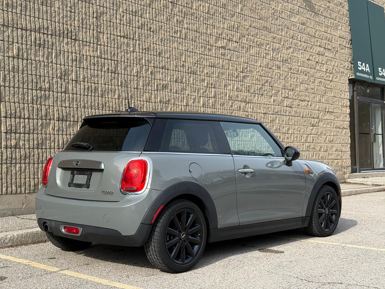 2015 MINI Cooper 3-Door Hatchback Photo