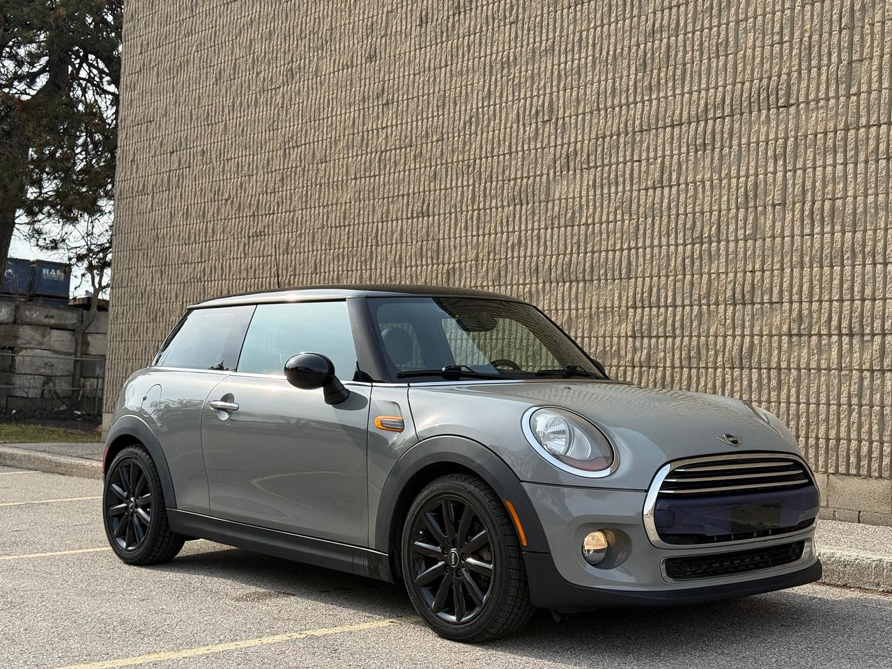 2015 MINI Cooper 3-Door Hatchback Photo