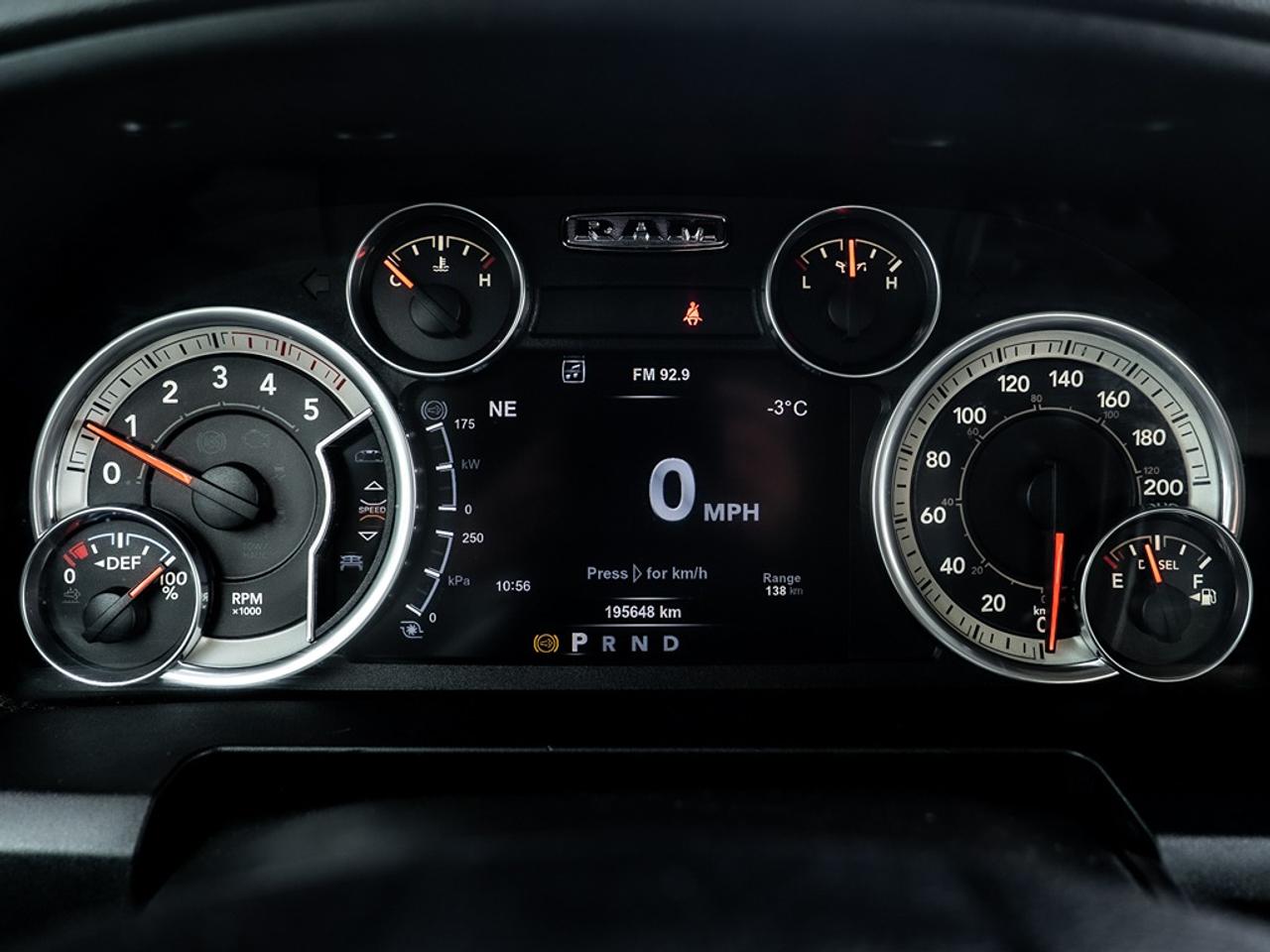 2015 RAM 3500 4WD Crew Cab SLT Dually Photo15