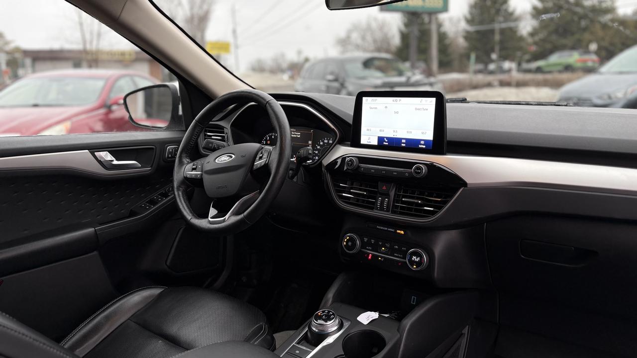 2020 Ford Escape SEL Photo