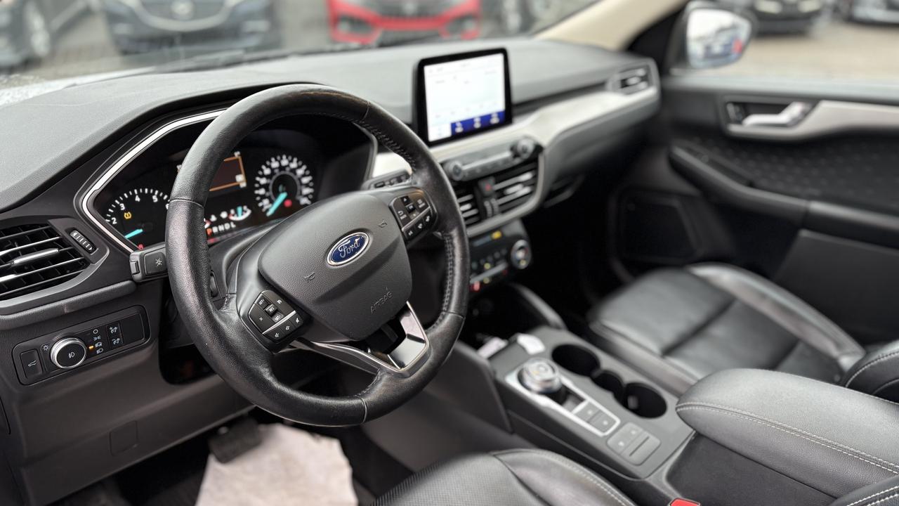 2020 Ford Escape SEL Photo