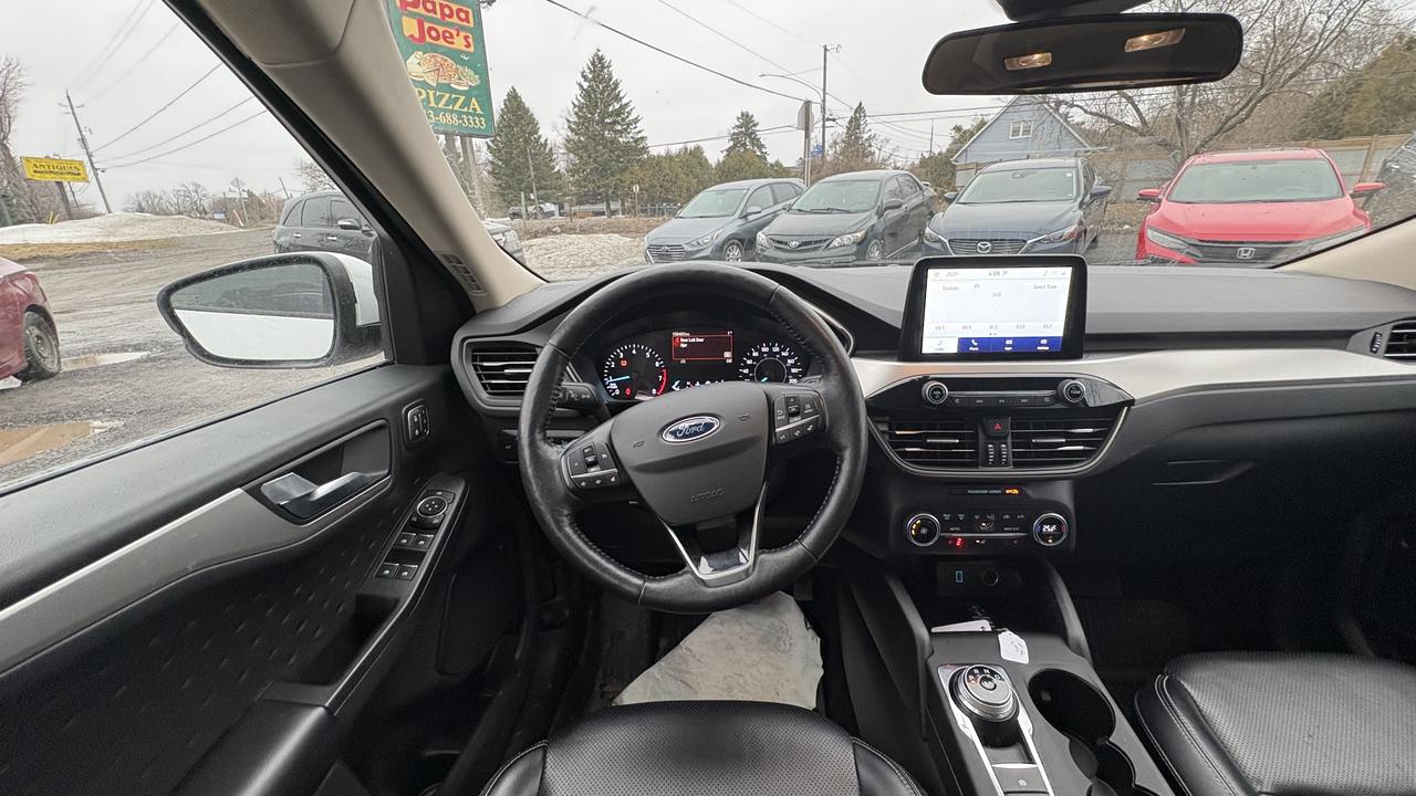 2020 Ford Escape SEL Photo