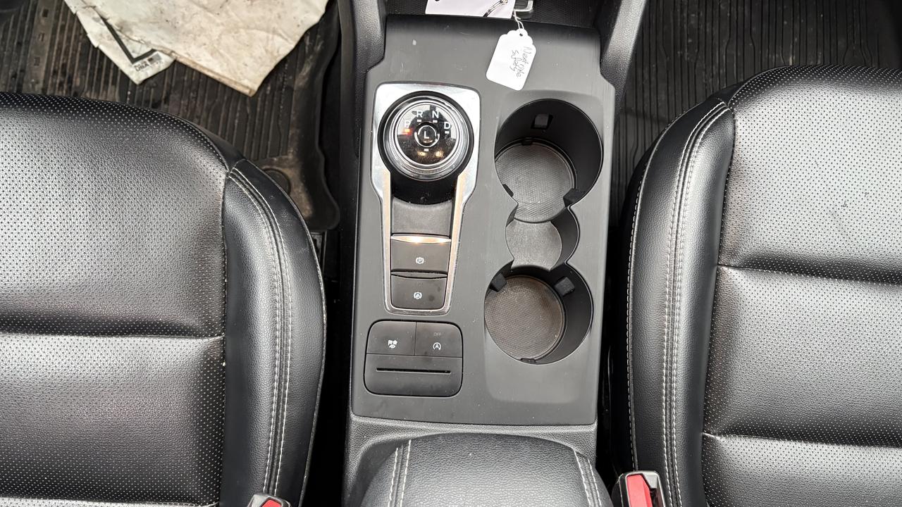 2020 Ford Escape SEL Photo