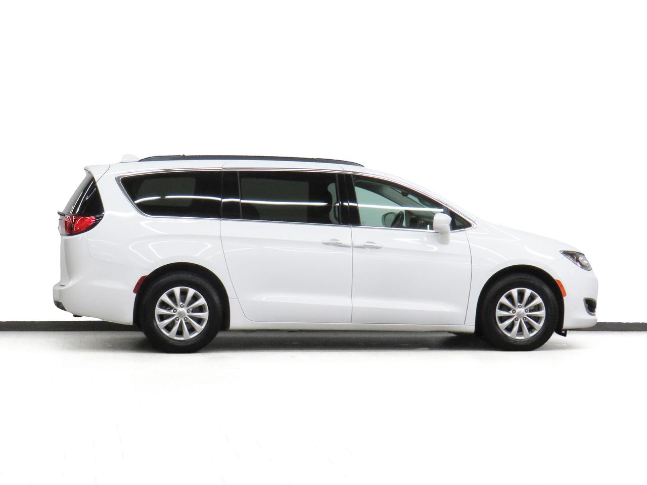 2020 Chrysler Pacifica TOURING | Stow 'n Go | Heated Seats | CarPlay Photo