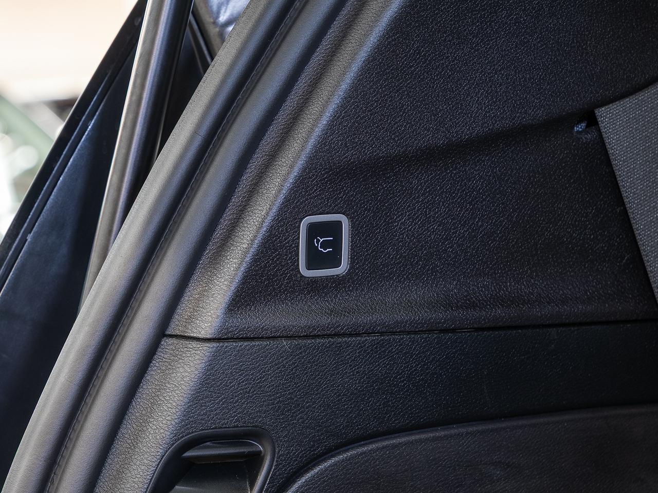 2020 Chrysler Pacifica TOURING | S-Pkg | Stow'nGo | Power Doors | CarPlay