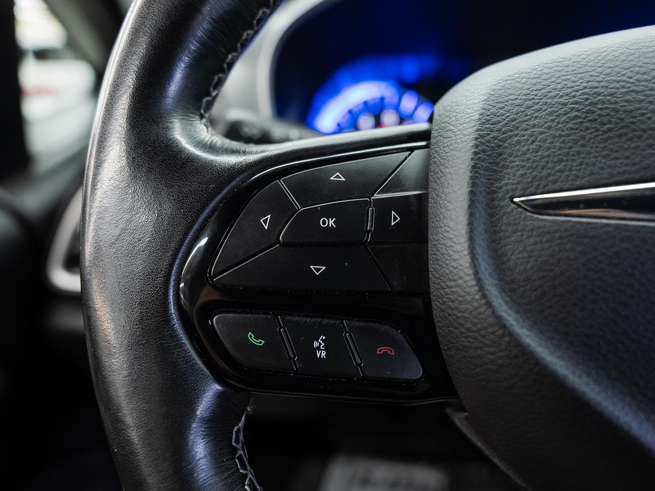 2020 Chrysler Pacifica TOURING | S-Pkg | Stow'nGo | Power Doors | CarPlay