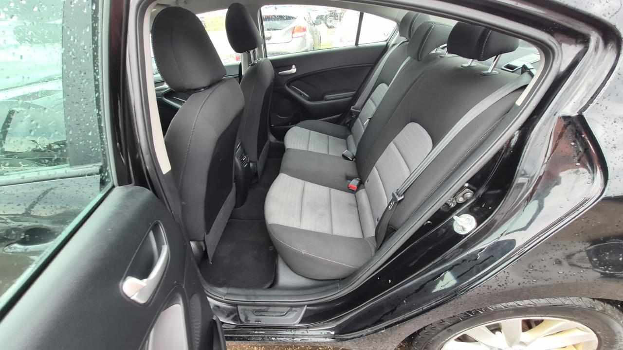 2015 Kia Forte LX, AUTO, 4 CYL, ONLY 146KMS, CERTIFIED Photo