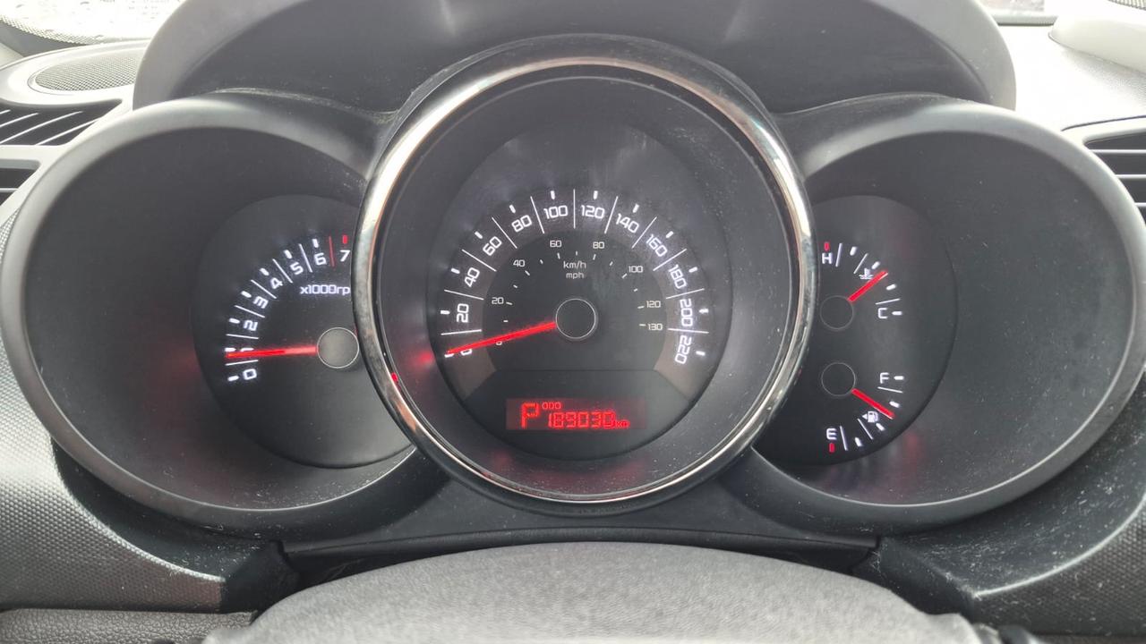 2011 Kia Soul 2U, ALLOYS, 4 CYL, GREAT ON FUEL, CERTIFIED Photo