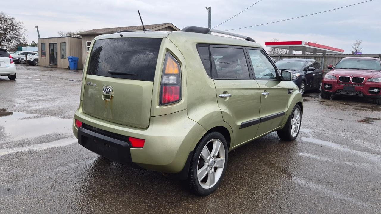 2011 Kia Soul 2U, ALLOYS, 4 CYL, GREAT ON FUEL, CERTIFIED Photo