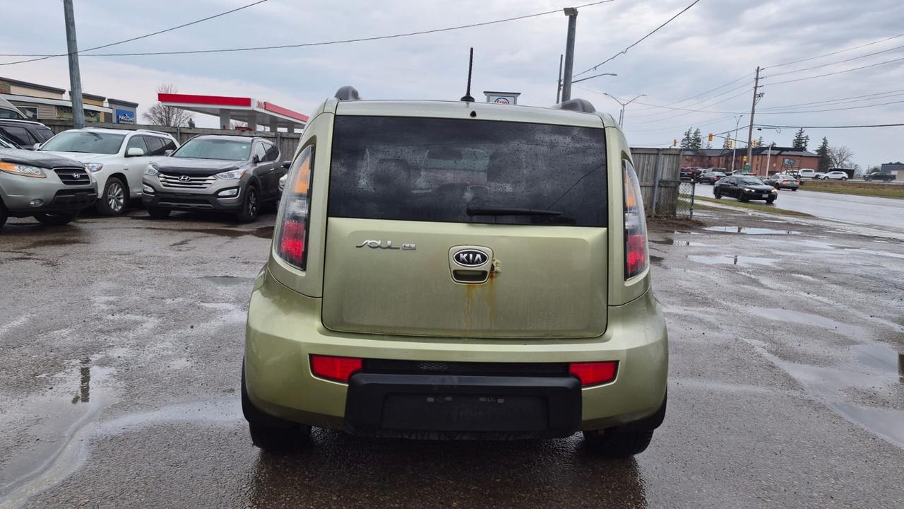 2011 Kia Soul 2U, ALLOYS, 4 CYL, GREAT ON FUEL, CERTIFIED Photo