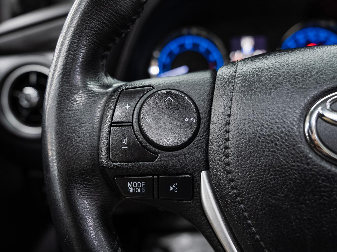2019 Toyota Corolla SE | Sunroof | Leather | BSM | ACC | CarPlay Photo